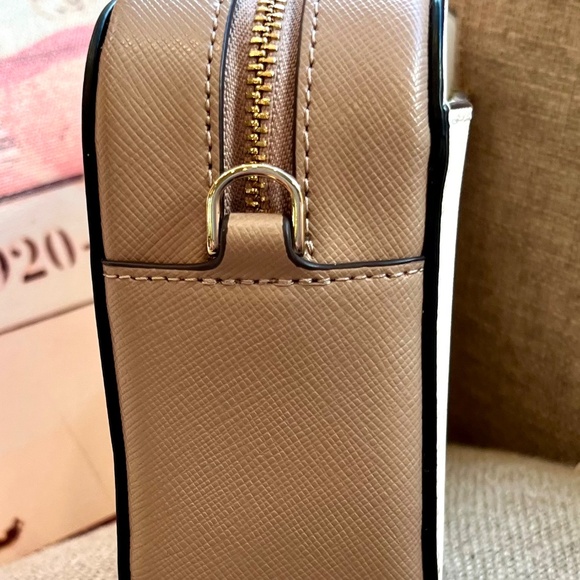 Kate Spade 🎁Cream and Brown Crossbody Camera Bag NWT🎁 Gift Ready - Picture 11 of 12